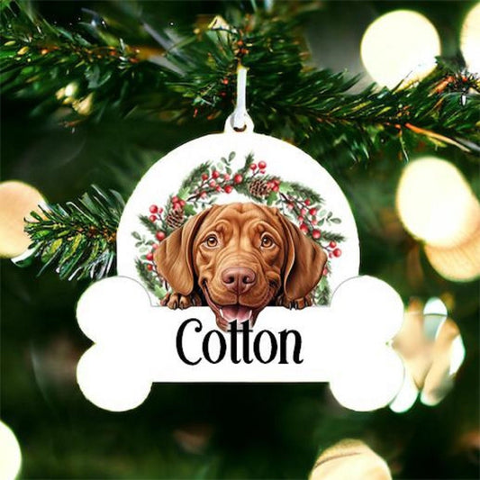 Personalised Christmas Bauble with Wirehaired Vizsla sat in a wreath